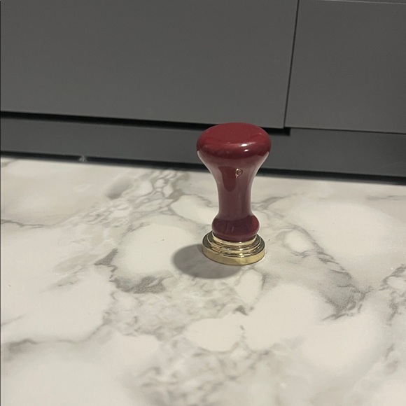 Gold Crest Wax Seal Stamp. Letter “D” - Picture 2 of 2